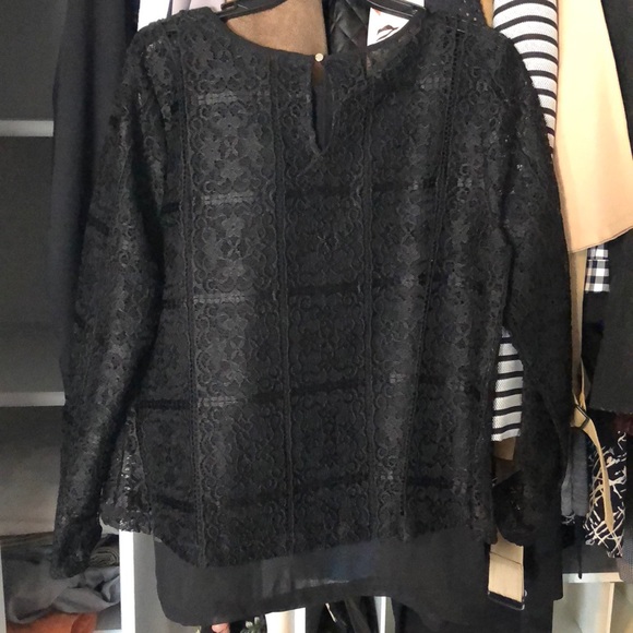 *NWOT* ADRIANNA PAPELL Black lace top - Picture 4 of 5